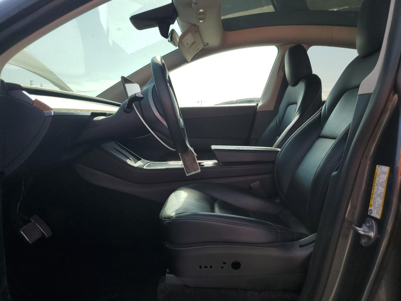 2022 TESLA MODEL Y  VIN:7SAYGDEE3NF365908