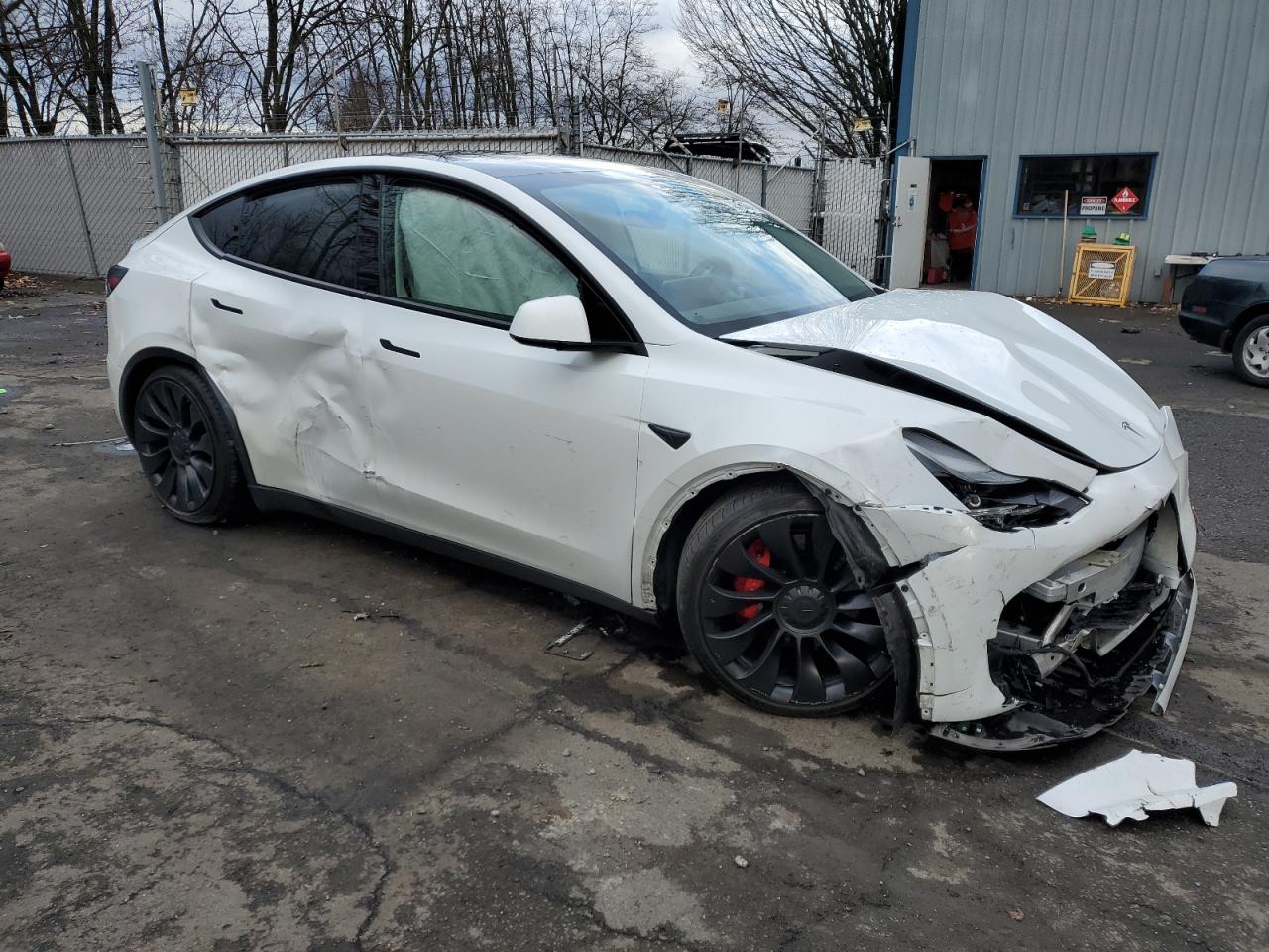 2022 TESLA MODEL Y  VIN:7SAYGDEF3NF462714