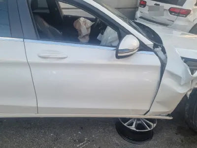 2018 Mercedes-Benz C 200 VIN: