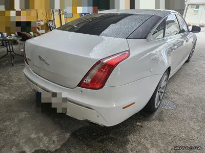 2015 Jaguar XJ VIN: