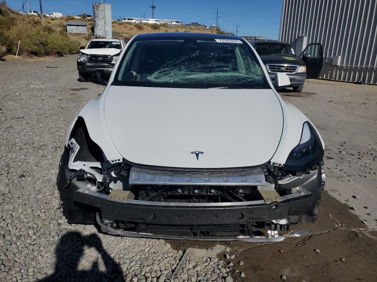 2024 TESLA MODEL Y  VIN:7SAYGDEE2RF153619