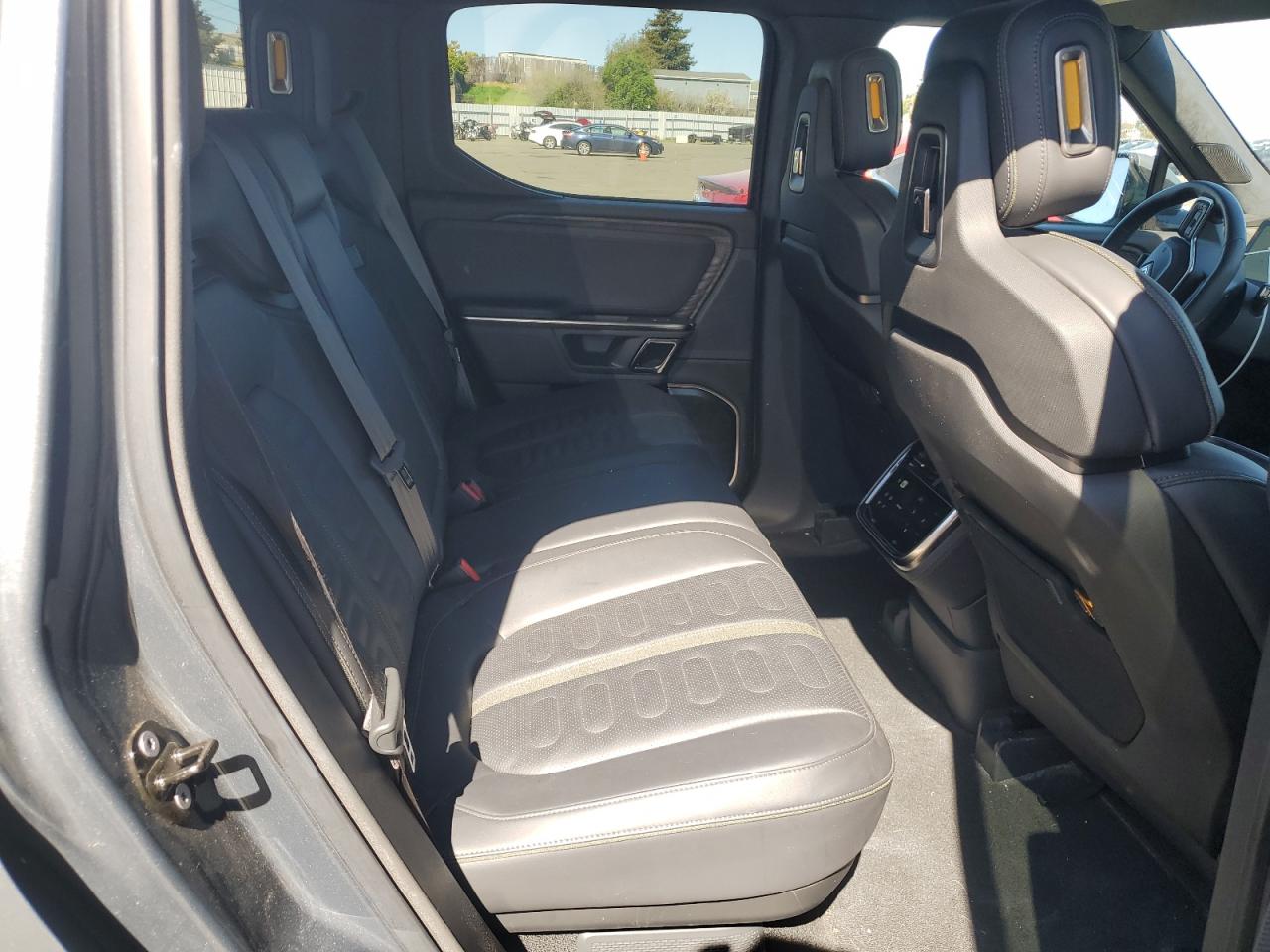 2022 RIVIAN R1T ADVENTURE VIN:7FCTGAAA5NN014843