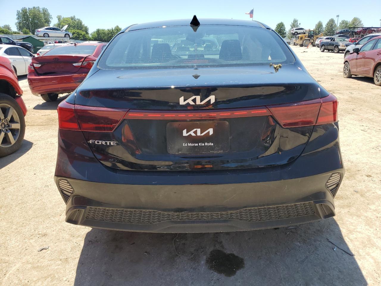 2023 KIA FORTE LX VIN:3KPF24AD9PE683492