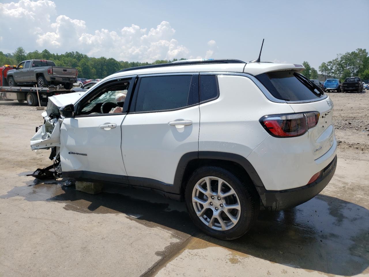 2024 JEEP COMPASS LATITUDE LUX VIN:3C4NJDFNXRT134057