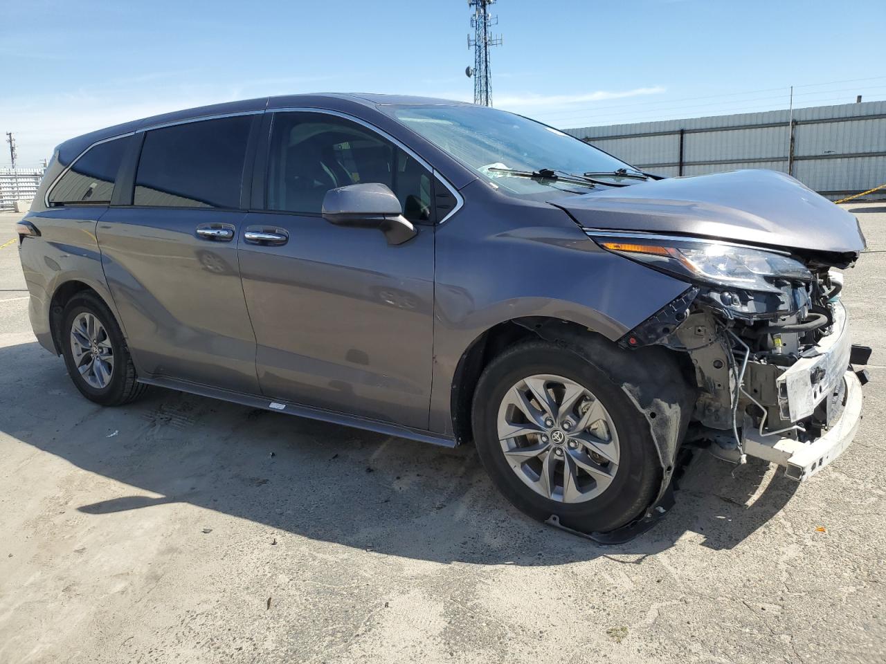 2022 TOYOTA SIENNA XLE VIN:5TDYRKEC3NS125652