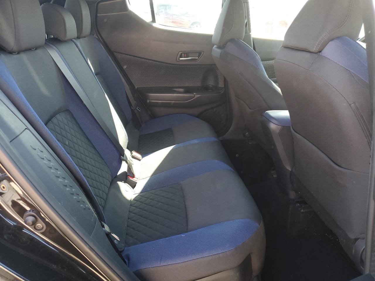 2022 TOYOTA C-HR XLE VIN:NMTKHMBX6NR142102