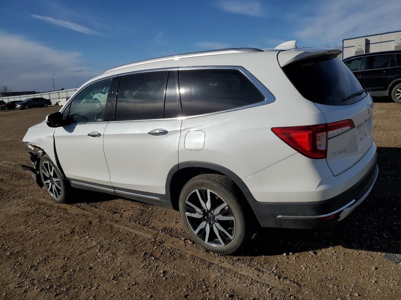 2022 HONDA PILOT TOURING VIN:5FNYF6H65NB085472