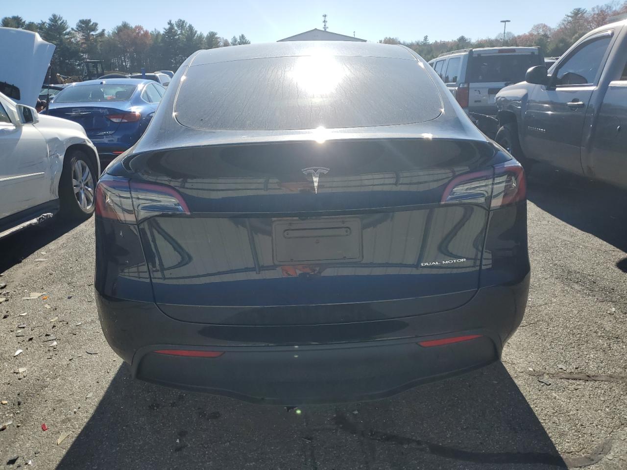2023 TESLA MODEL Y  VIN:7SAYGDEE7PA192376