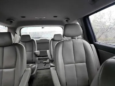 2016 Kia Carnival VIN: