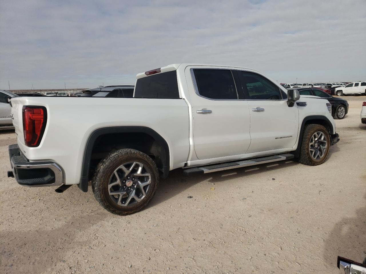 2022 GMC SIERRA C1500 SLT VIN:3GTPHDED8NG653074