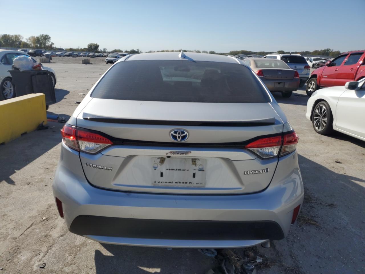 2022 TOYOTA COROLLA LE VIN:JTDEAMDE4NJ061658