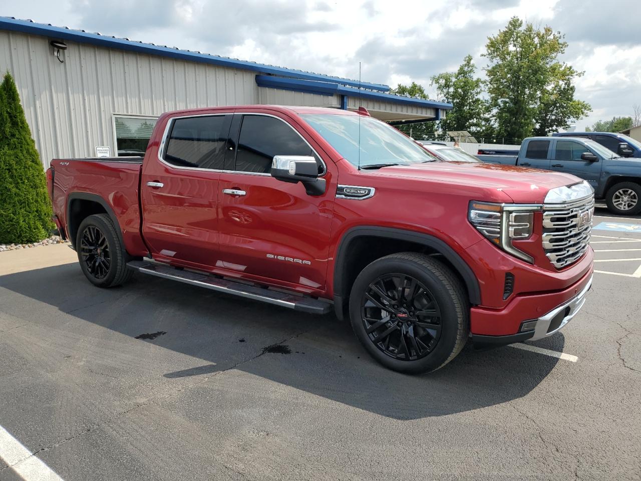 2024 GMC SIERRA K1500 SLT VIN:3GTUUDED3RG316767