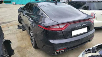 2017 Kia Stinger KNAE551CBJS002471 VIN:KNAE551CBJS002471