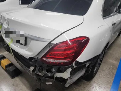 2018 Mercedes-Benz C 350 VIN: