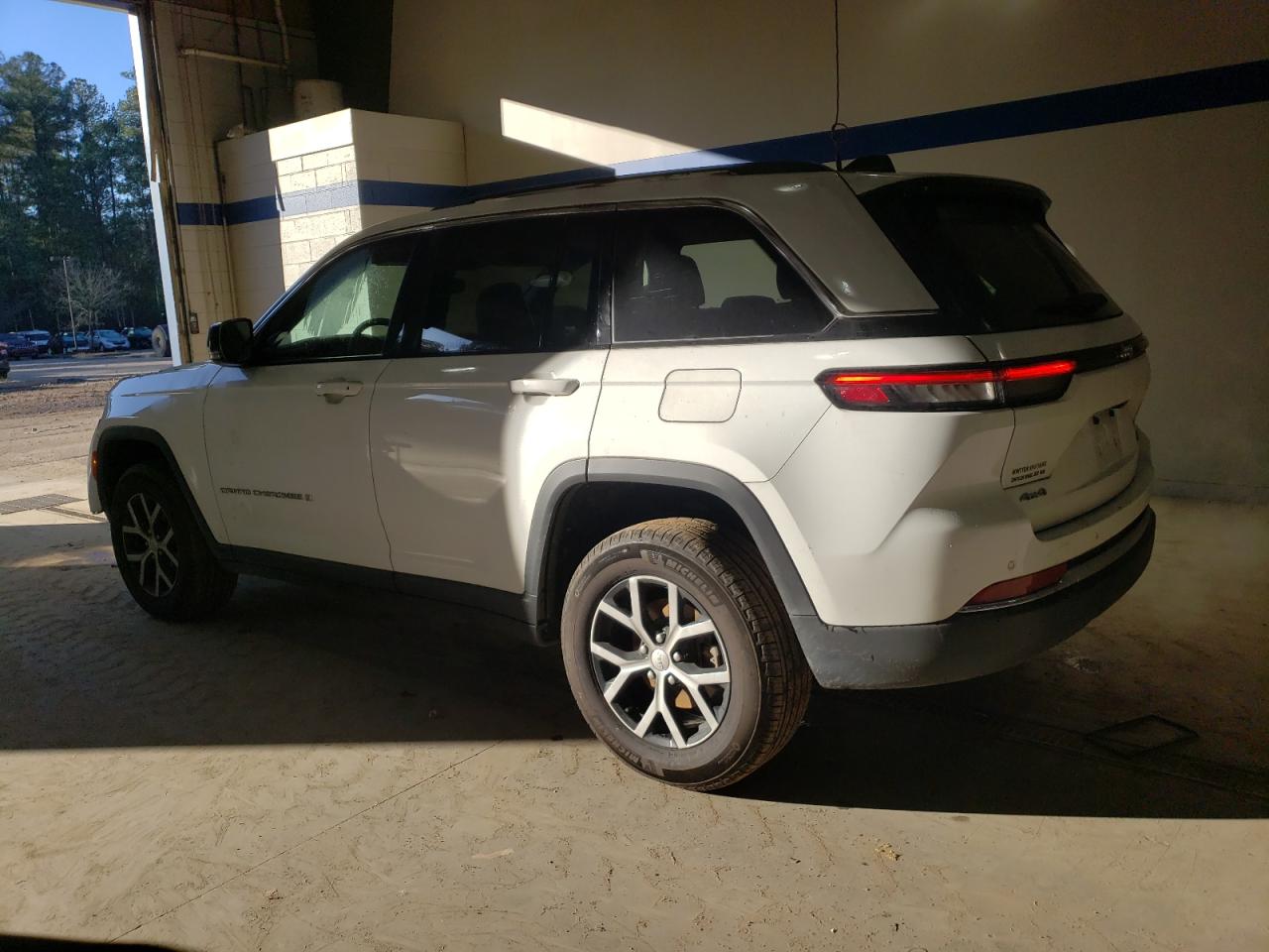2023 JEEP GRAND CHEROKEE LIMITED VIN:1C4RJHBG7P8900631