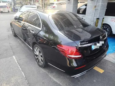 2019 Mercedes-Benz E 220 VIN: