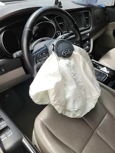 2015 Kia Carnival VIN: