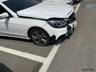 2015 Mercedes-Benz E 220 WDDHF0CB8GB208162 VIN:WDDHF0CB8GB208162