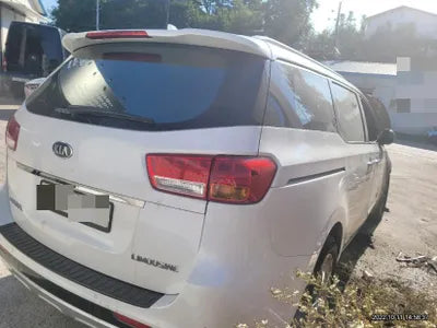 2015 Kia Carnival VIN: