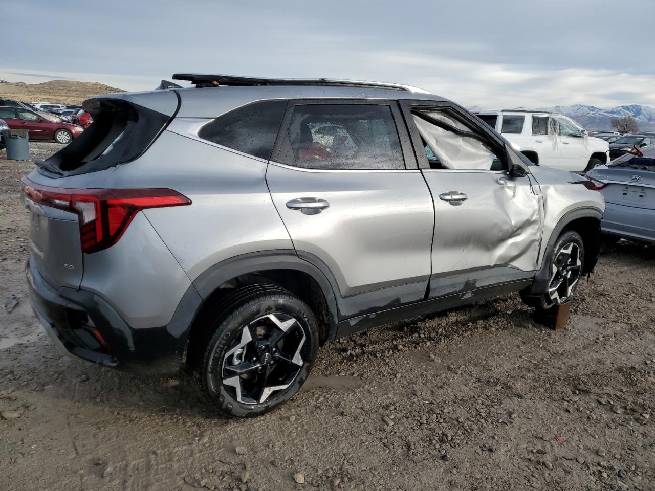 2024 KIA SELTOS EX VIN:KNDERCAA2R7646357