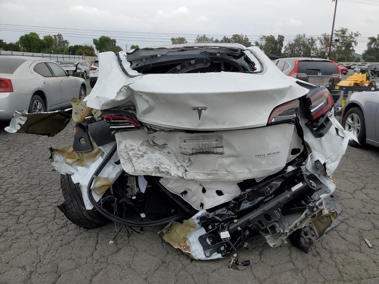 2022 TESLA MODEL Y  VIN:7SAYGDEFXNF350914