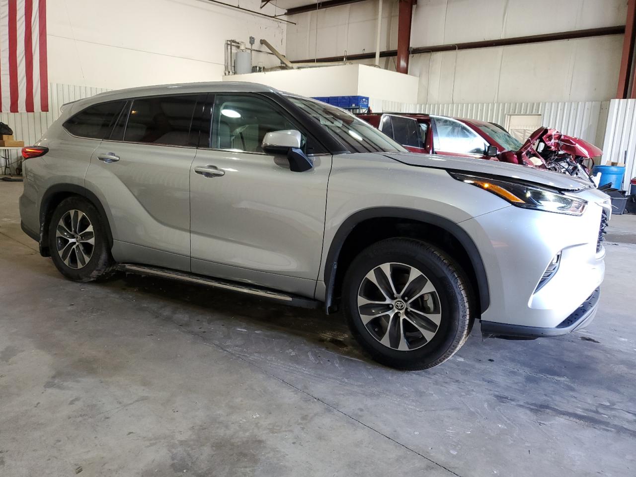 2022 TOYOTA HIGHLANDER HYBRID XLE VIN:5TDGARAH1NS012960