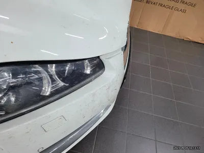 2014 Jaguar XF VIN: