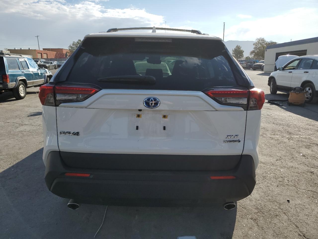 2023 TOYOTA RAV4 XLE VIN:JTMRWRFV2PD205738