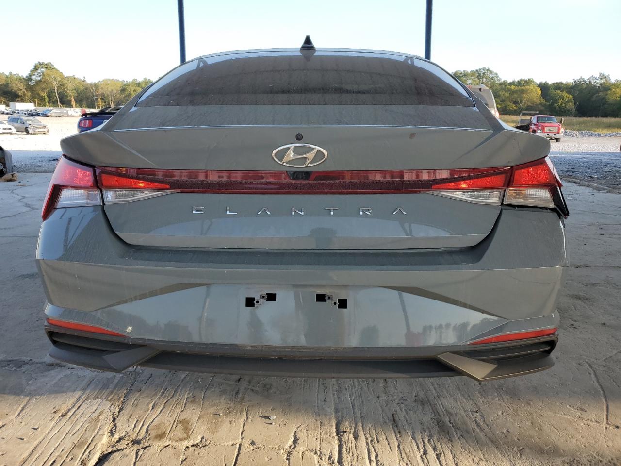 2022 HYUNDAI ELANTRA SEL VIN:KMHLM4AG2NU346549