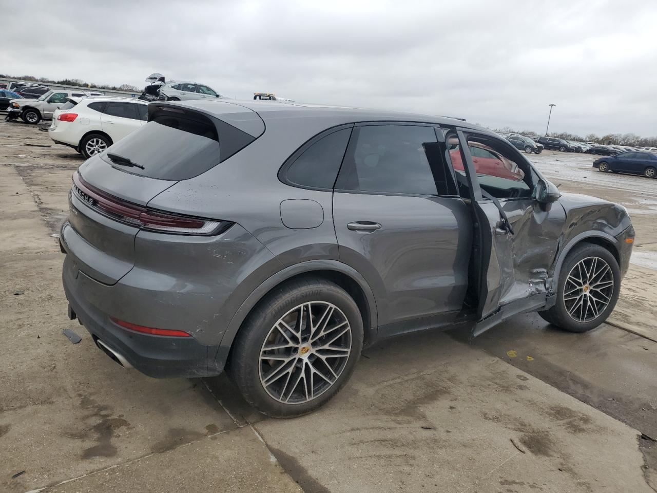 2024 PORSCHE CAYENNE  VIN:WP1AA2AY2RDA03438