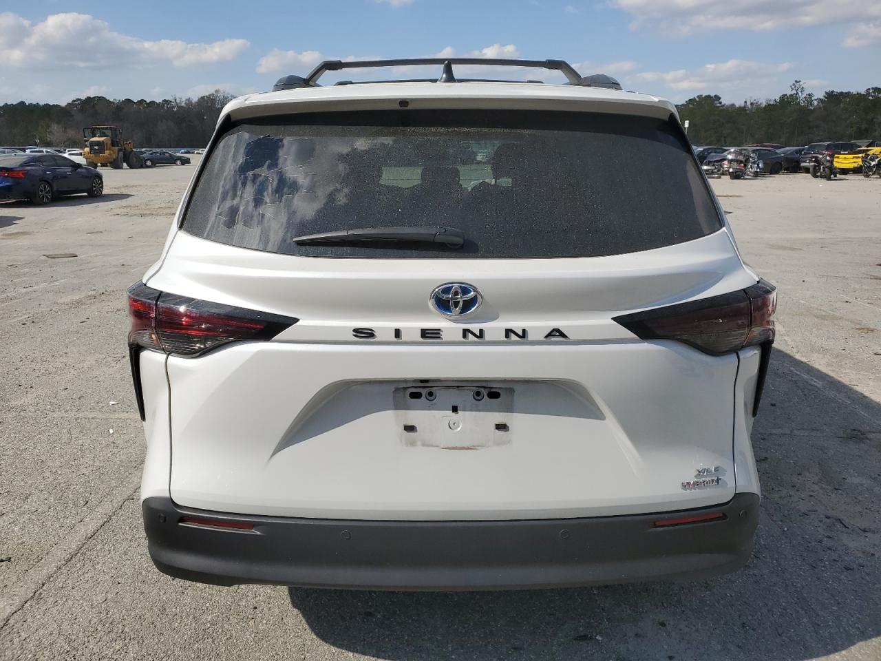 2023 TOYOTA SIENNA XLE VIN:5TDYRKEC1PS165988