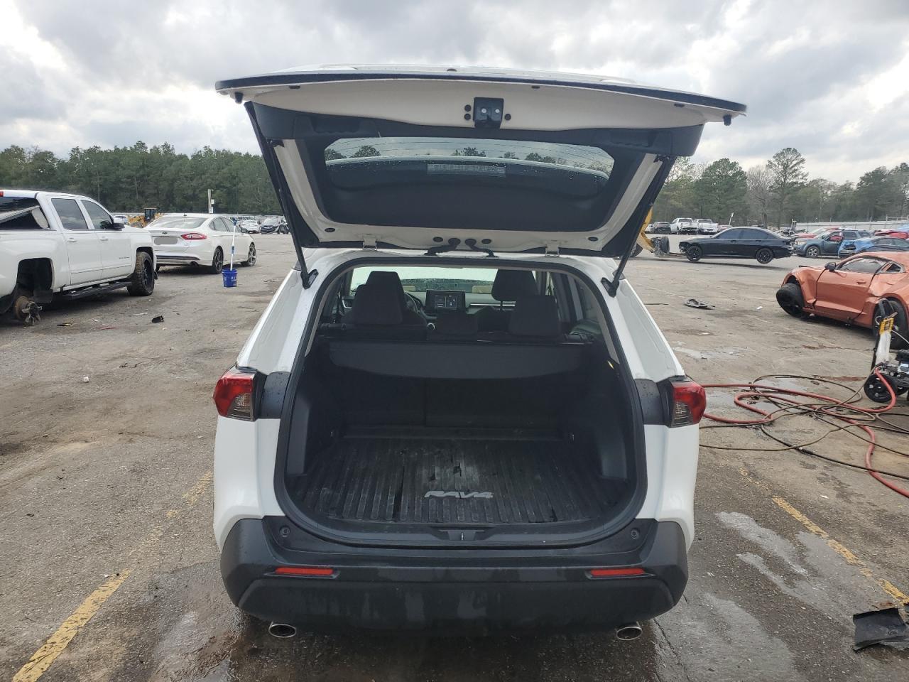 2022 TOYOTA RAV4 XLE VIN:JTMRWRFV3ND154537