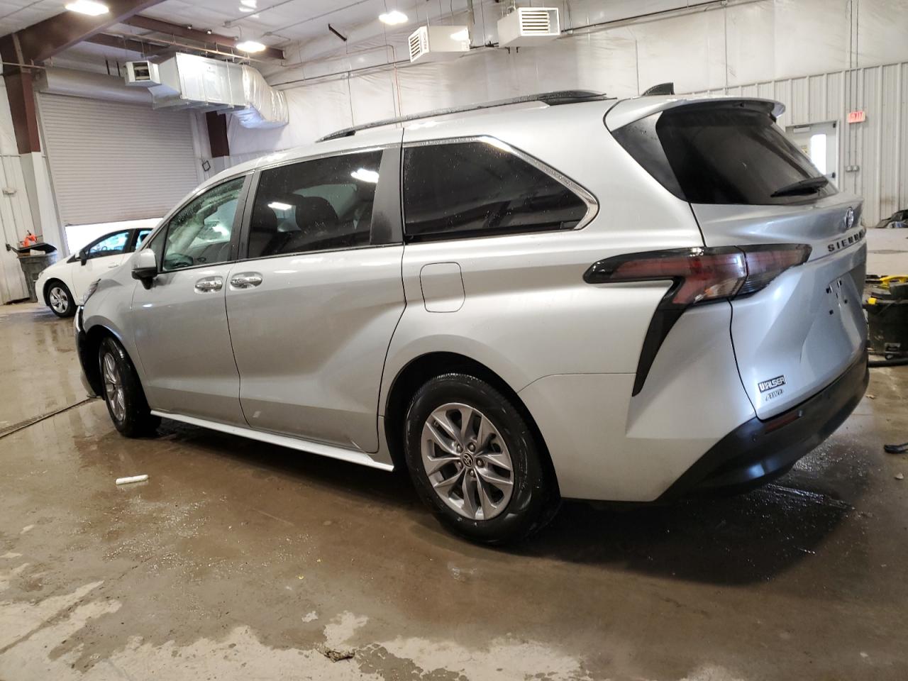 2023 TOYOTA SIENNA XLE VIN:5TDJSKFC3PS093292