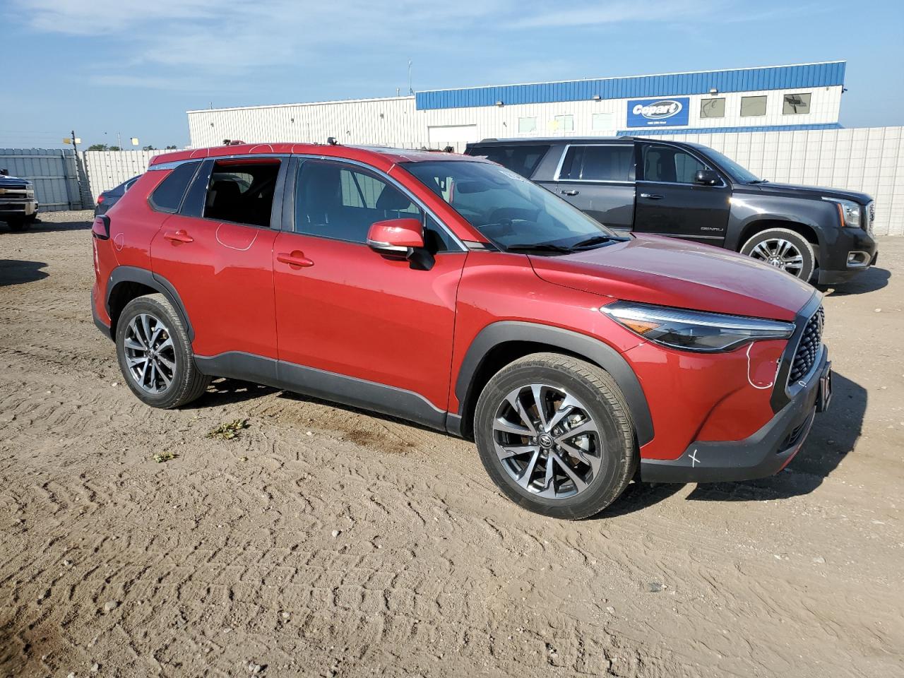 2023 TOYOTA COROLLA CROSS XLE VIN:7MUDAABG5PV051425