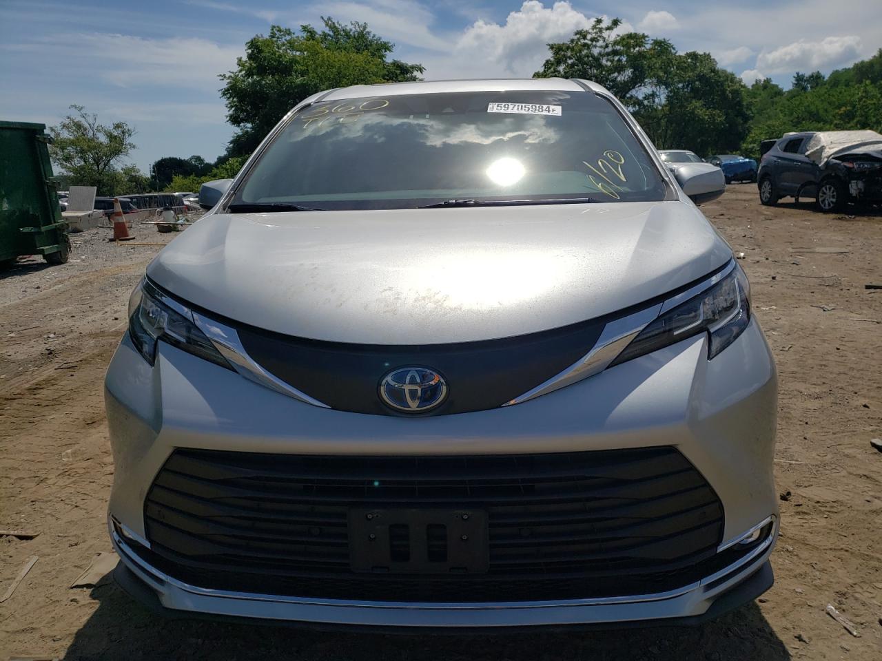 2022 TOYOTA SIENNA XLE VIN:5TDYRKECXNS128919