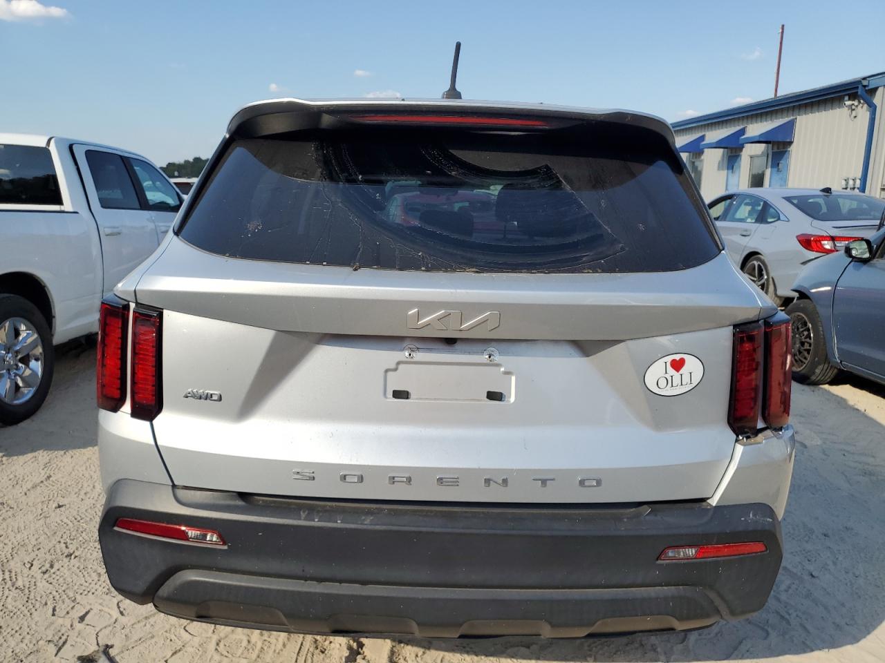 2022 KIA SORENTO LX VIN:5XYRGDLC3NG103219