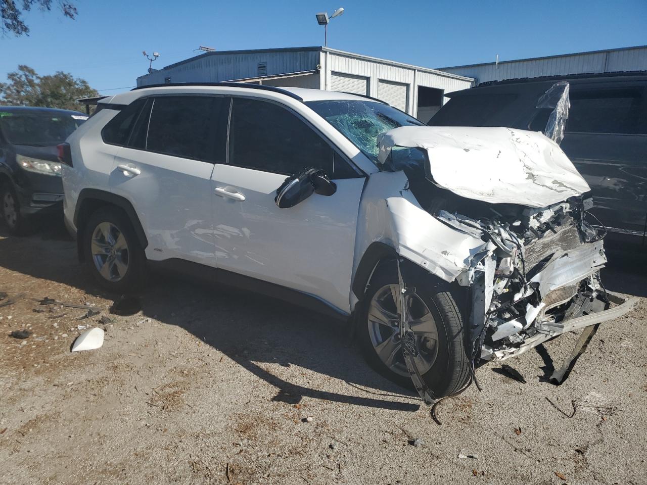 2024 TOYOTA RAV4 XLE VIN:2T3RWRFV2RW205535