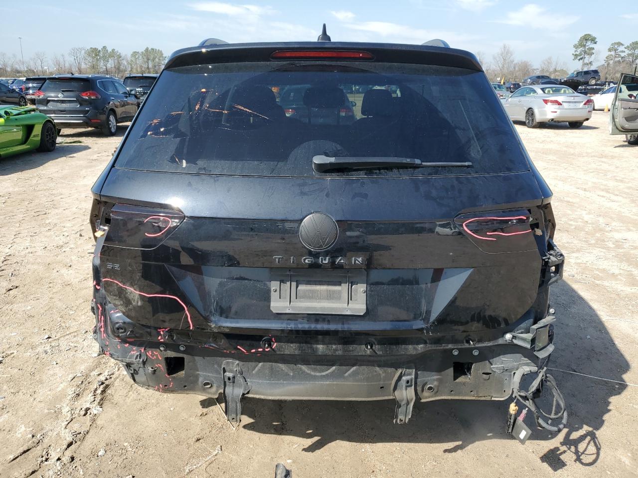 2022 VOLKSWAGEN TIGUAN SE VIN:3VV3B7AX3NM013780