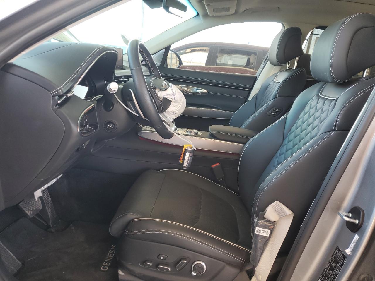 2023 GENESIS GV70 BASE VIN:5NMMCET15PH000404