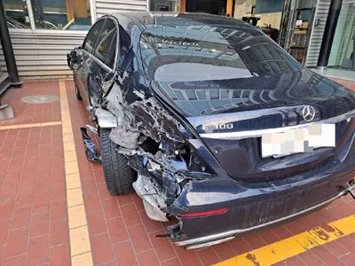 2019 Mercedes-Benz E 300 WDDZF4JB2KA695033 VIN:WDDZF4JB2KA695033