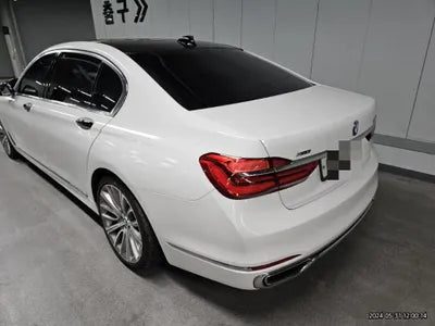 2016 BMW 750 VIN: