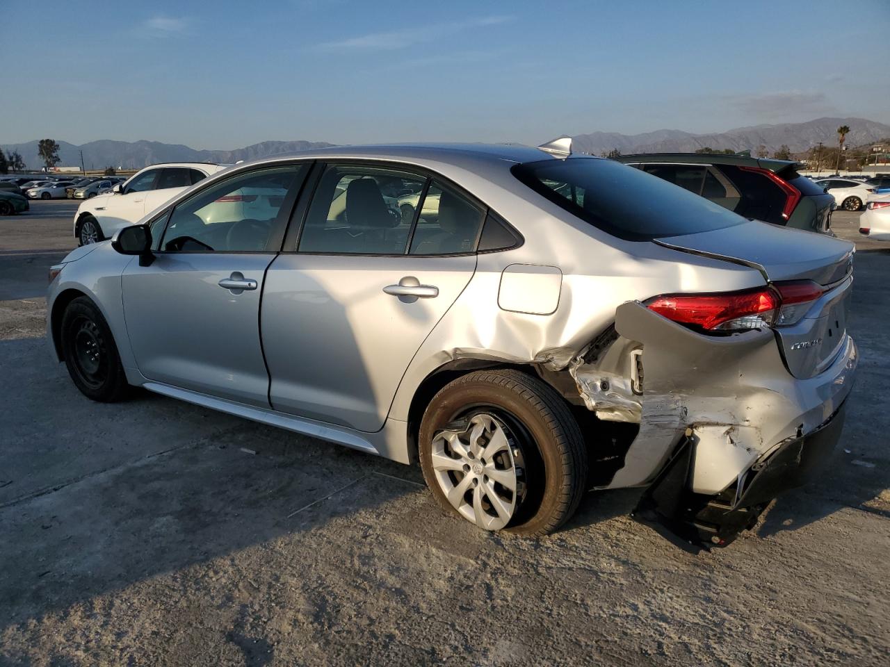 2024 TOYOTA COROLLA LE VIN:JTDBCMFE0RJ028818