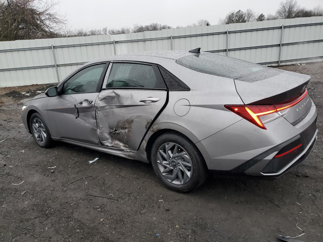 2024 HYUNDAI ELANTRA BLUE VIN:KMHLM4DJ2RU118192