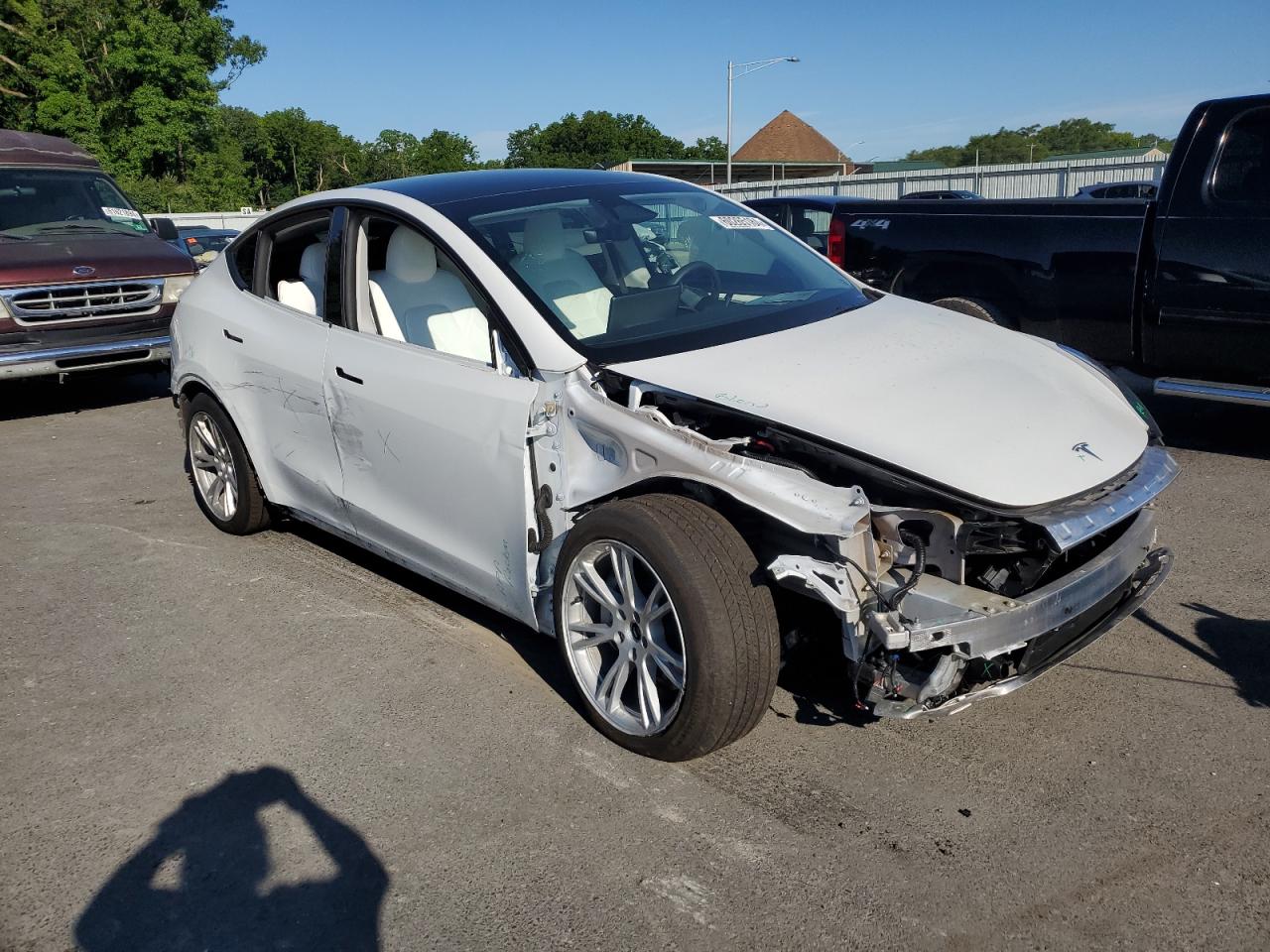 2023 TESLA MODEL Y  VIN:7SAYGDEE9PF801504