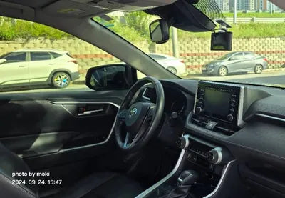 2019 Toyota RAV4 VIN: