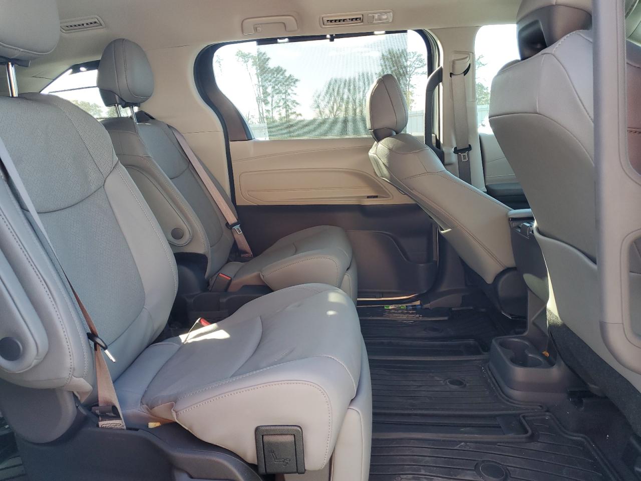 2024 TOYOTA SIENNA LIMITED VIN:5TDZRKEC9RS215091