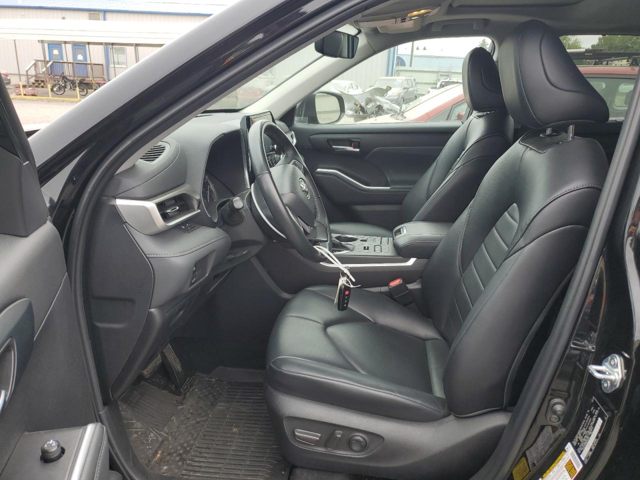 2022 TOYOTA HIGHLANDER XLE VIN:5TDGZRBH6NS591676