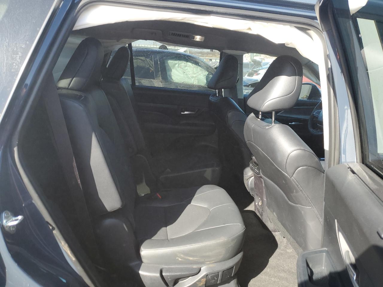 2024 TOYOTA GRAND HIGHLANDER XLE VIN:5TDAAAB55RS063220
