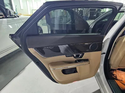 2016 Jaguar XJ VIN: