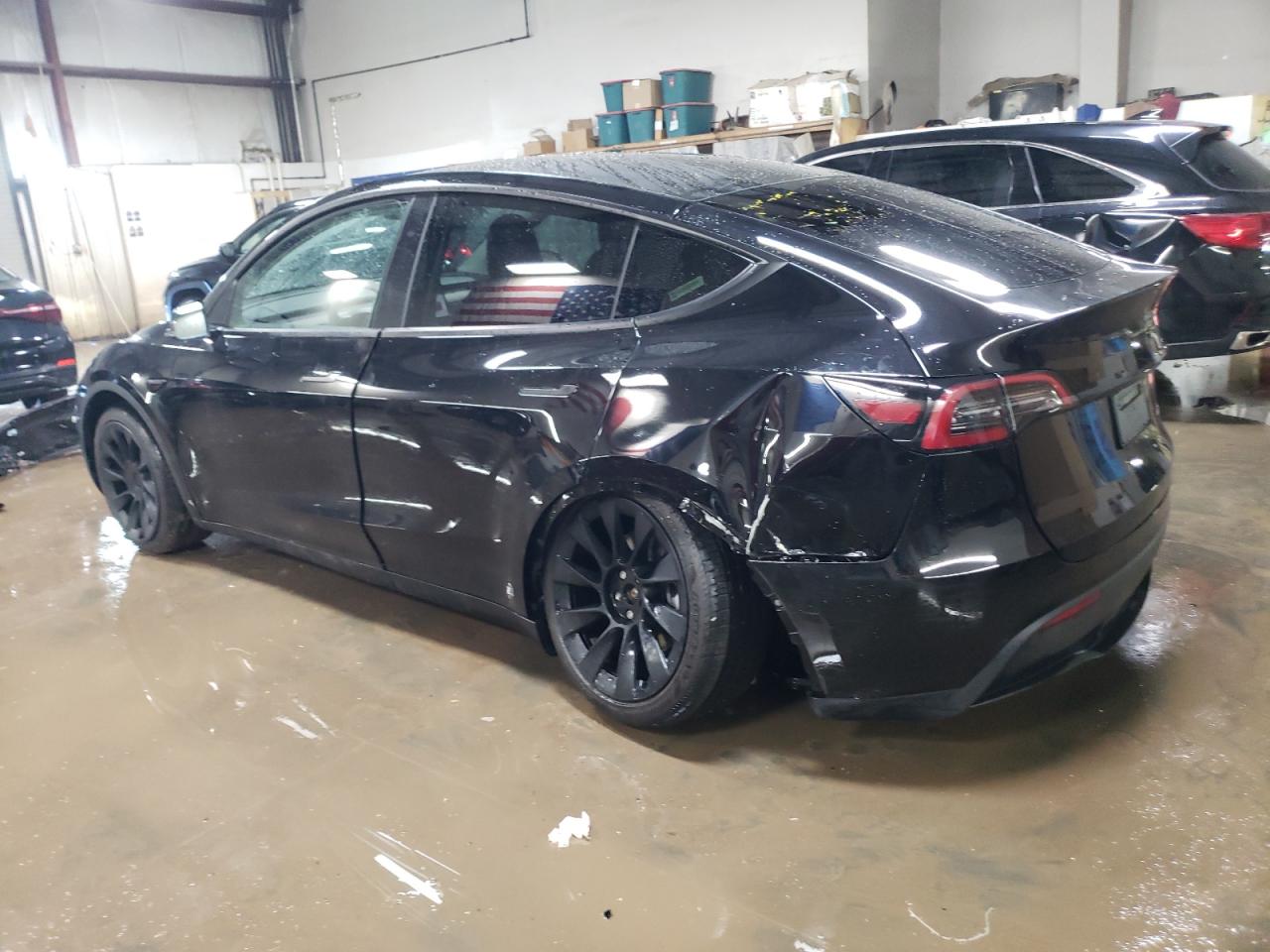 2024 TESLA MODEL Y  VIN:7SAYGAEE9RF111091